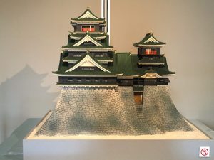 山鹿灯籠の《熊本城》
